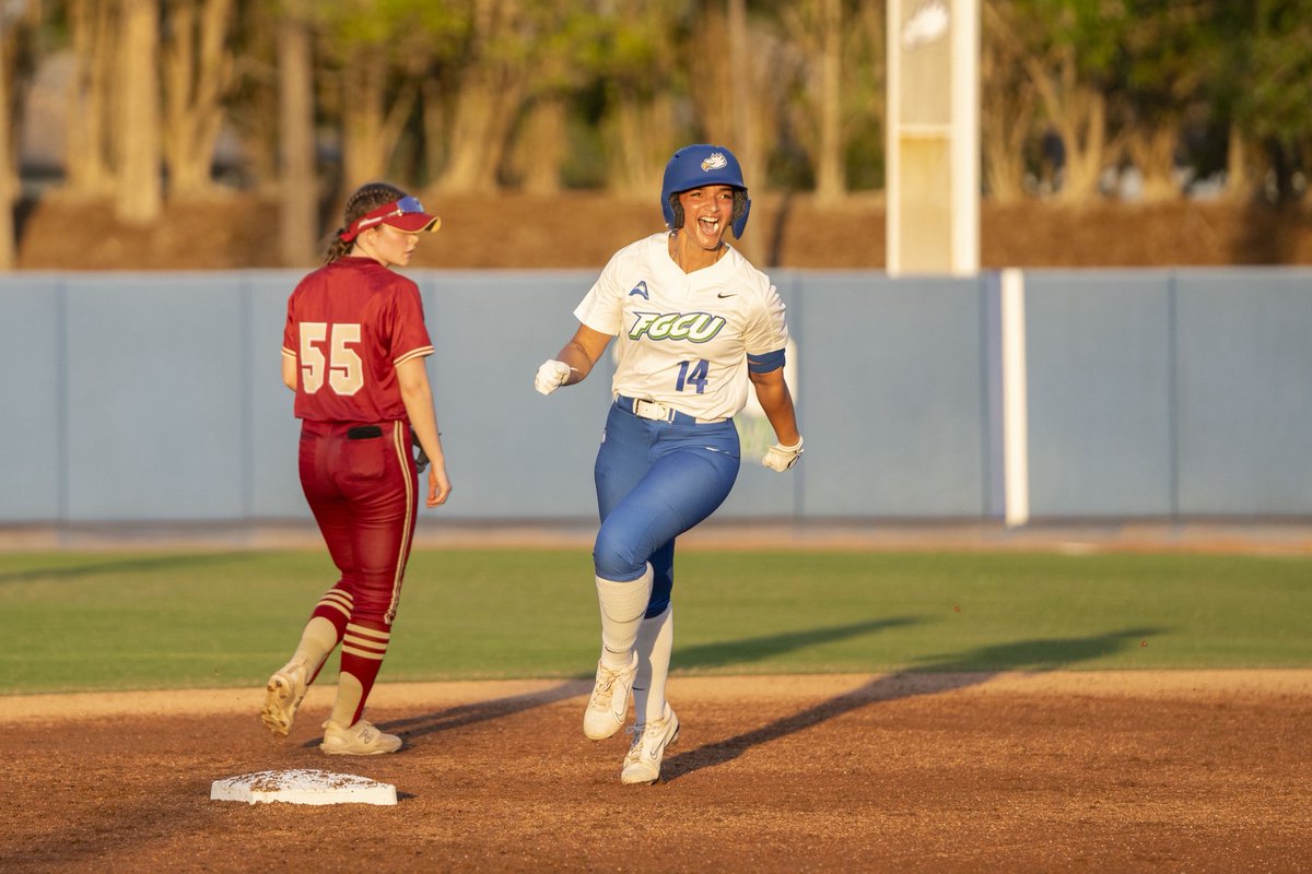 ana richiez tweet media