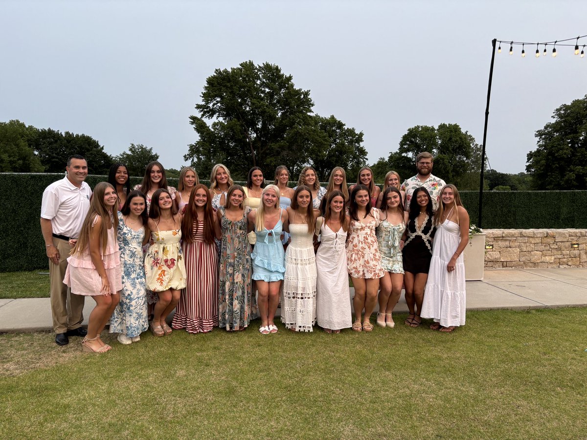 smesoccercoach's tweet photo. Had a great time celebrating the team and our 9 awesome seniors tonight! Great season and lots to be proud of and build off of! 
Grow in the off season and let’s make another big run at it next year ladies! https://t.co/GL8PpC0lNo