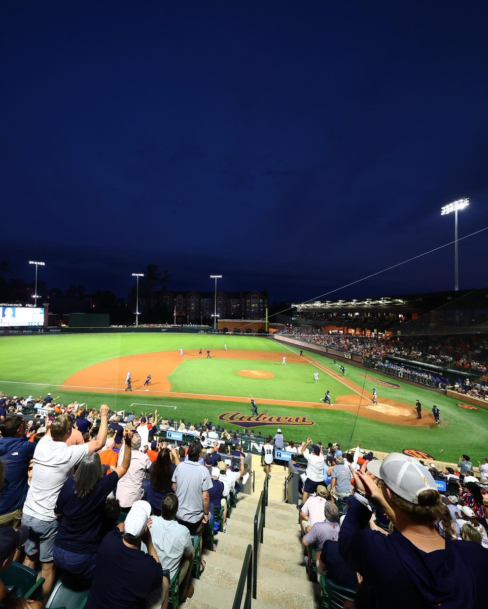 Can confirm Auburn has the best fans 😁 See you tomorrow!

#WarEagle