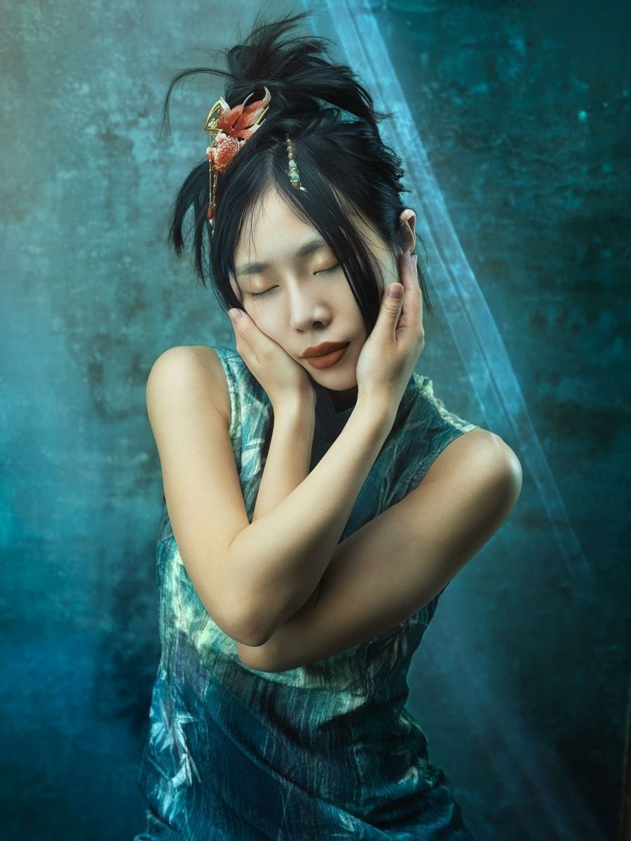 #photographer: Mads Bjerke
#model: Yoo Yoo
Link to image: buff.ly/E3HdnDU