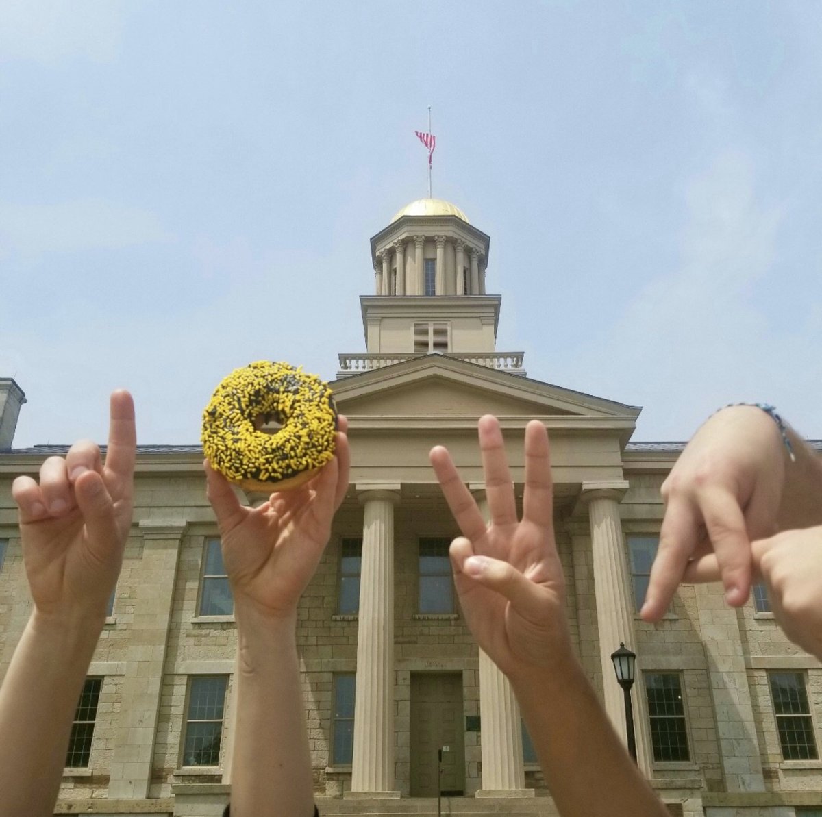 I-O-W-A, it's pretty sweet 🍩