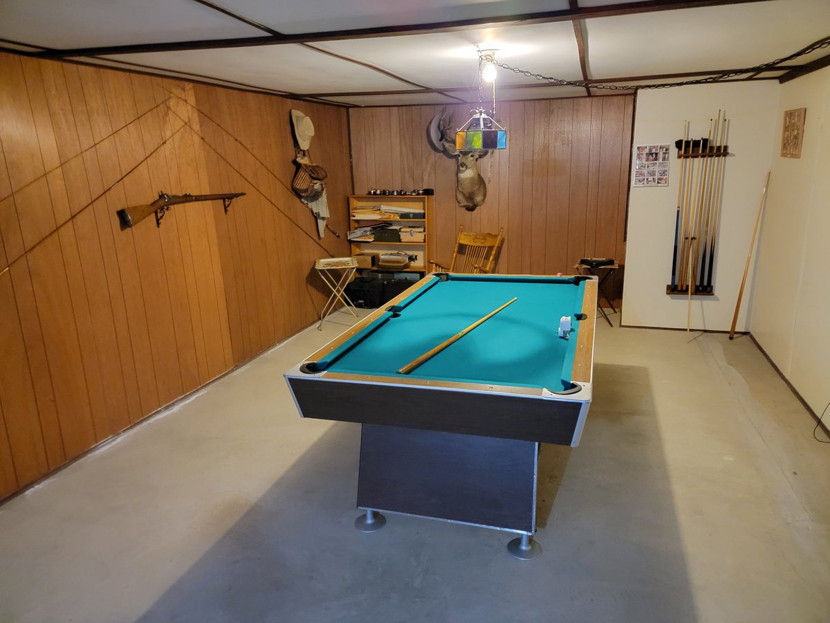 Nice to see my grandpa's pool table  still preserved