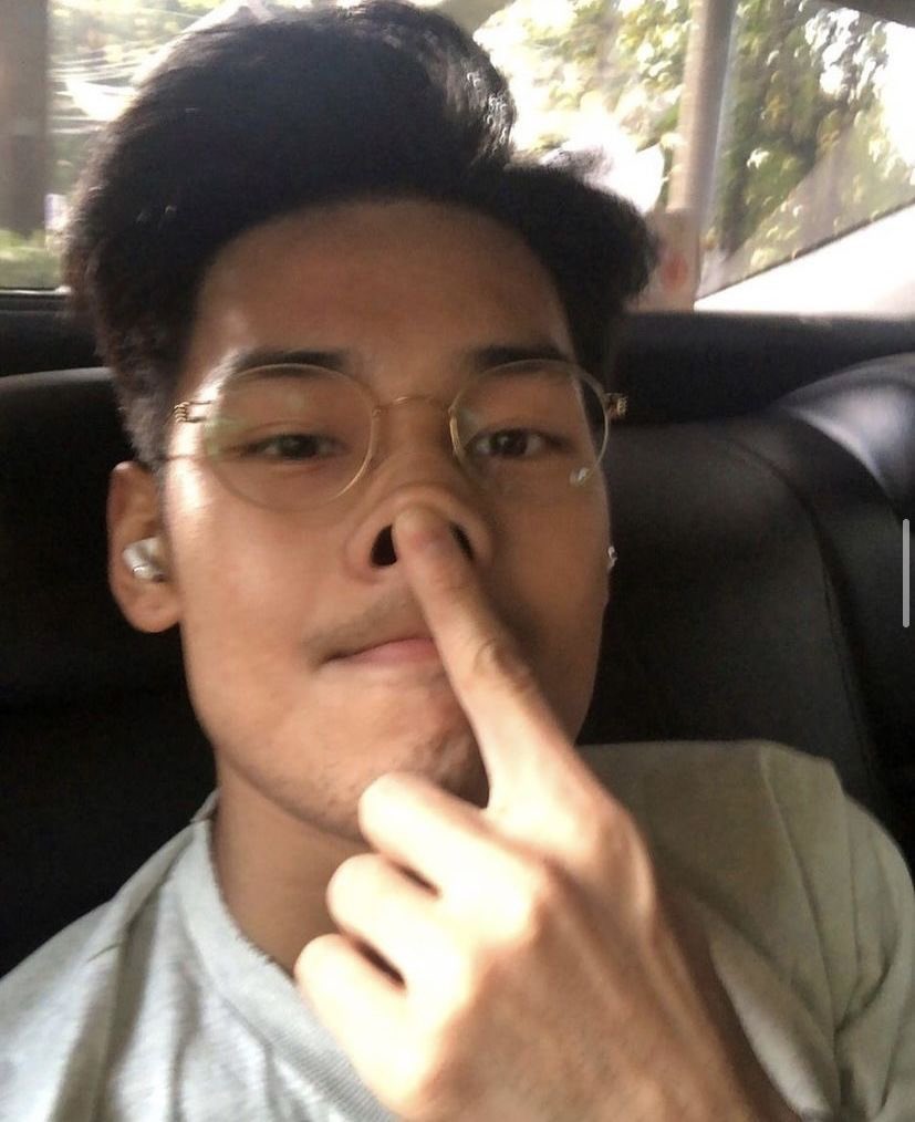 𝜗𝜚 tweet media