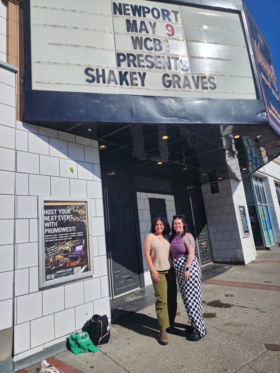GVFSoph74's tweet photo. Here to stalk- I missed some chapters it seemed 🤣 so here's proof of life 💜💜💜
🎸Shakey Graves
🎸Mirador
📚 46 books for the year and counting https://t.co/IuY48Qbm0L