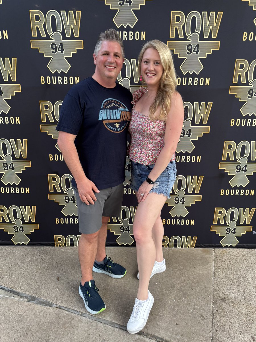 TheAstrosLocker's tweet photo. Y’all mind if we just go enjoy some gorgeous Texas weather and country music? Go Astros, catch y’all tomorrow. https://t.co/Gwkw1zbcb3