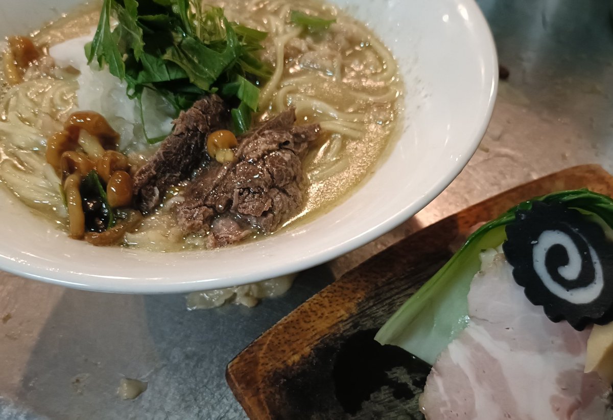 おはようございます

2025/05/31

金目鯛とシジミの煮干しラーメン900

牛と煮干しの濃厚ラーメン930

明太子の和え玉300

やってますよろしくおねがいします