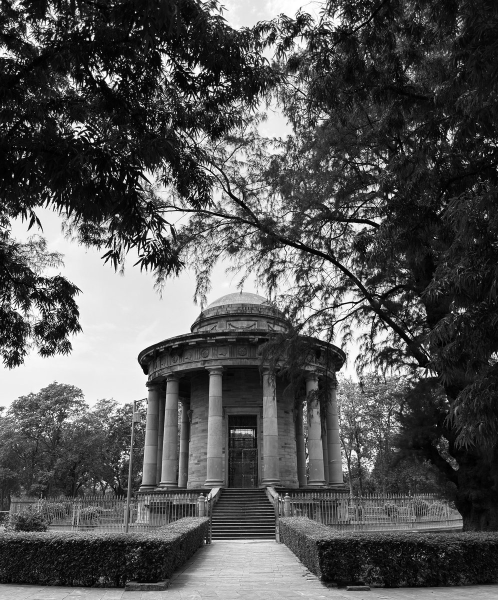 builthistories's tweet photo. Tomb of Lord Cornwallis, Ghazipur, Uttar Pradesh (early 19th Cen)

#lordcornwallis #lordcornwallistomb #monumentsofindia #ghazipur #uttarpradesh #tombarchitecture #lesserknownmonumentsofindia https://t.co/Bb9DTOsaT8