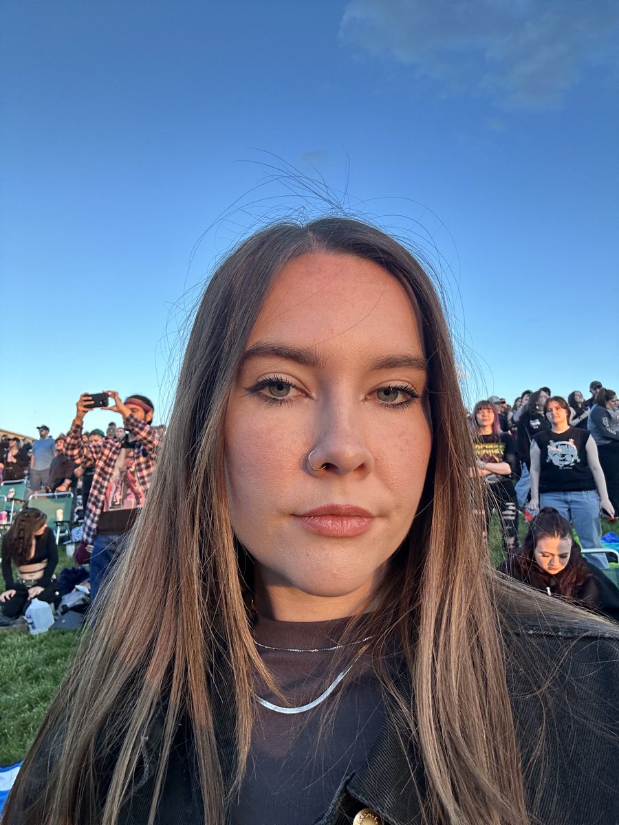 bails! (@dailybailss) on Twitter photo 