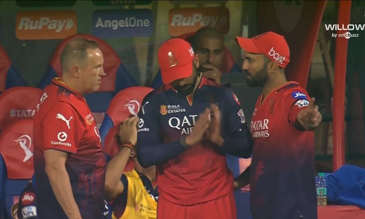 Karthick Shivaraman™ (@iskarthi_) on Twitter photo Anniki 10:30 ku meeting iruku nu enakaga 10 manike mudicha thangame <a href="/RCBTweets/">Royal Challengers Bengaluru</a>, finals la ipdi pressure poda maten, leave apply panniten😎
Trophy Jeikanum nu ethirpakkala anah jeicha nalarukum nu asai padren avlothan
Give your best shot for 1 more time, Batch 25!! #RCB Anniki 10:30 ku meeting iruku nu enakaga 10 manike mudicha thangame <a href="/RCBTweets/">Royal Challengers Bengaluru</a>, finals la ipdi pressure poda maten, leave apply panniten😎
Trophy Jeikanum nu ethirpakkala anah jeicha nalarukum nu asai padren avlothan
Give your best shot for 1 more time, Batch 25!! #RCB