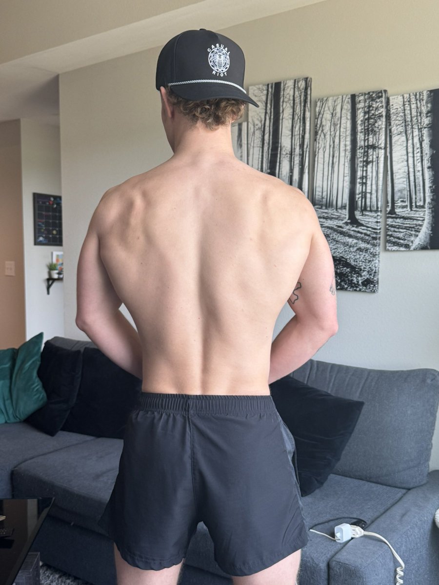 I need to learn how to flex my back better! 🙃