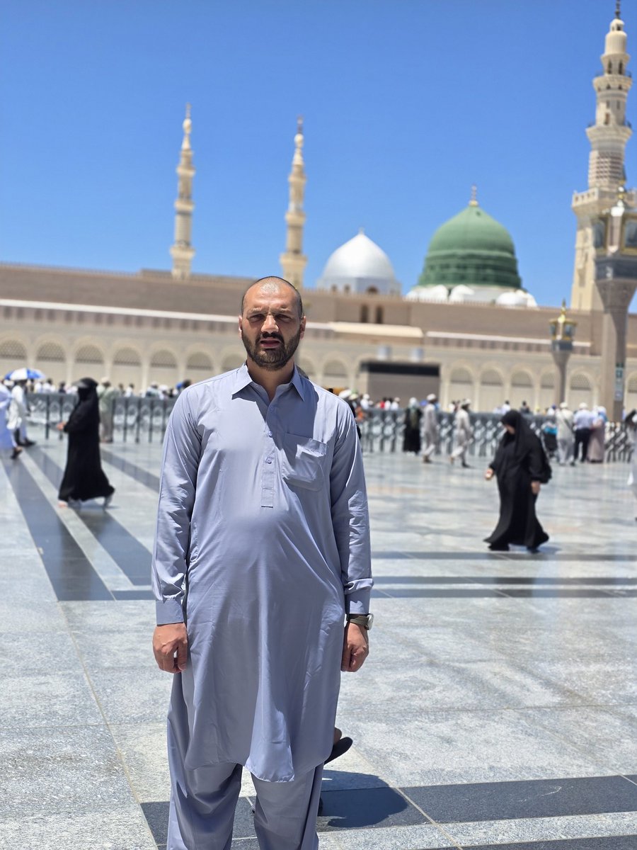 1_shoaib's tweet photo. نبی کریم ﷺ نے فرمایا
جمعہ کا دن تمھارے بہترین دنوں میں سے ہے، لہٰذا اس دن میرے اوپر کثرت سے درود بھیجا کرو، اس لیے کہ تمھارے درود مجھ پر پیش کیے جاتے ہیں
 (سنن ابوداؤد ،۱۵۳۱)

اللَّهُم صلِّ وسلم وبارك على نبينا مُحمد ﷺ https://t.co/EidRC13IPz