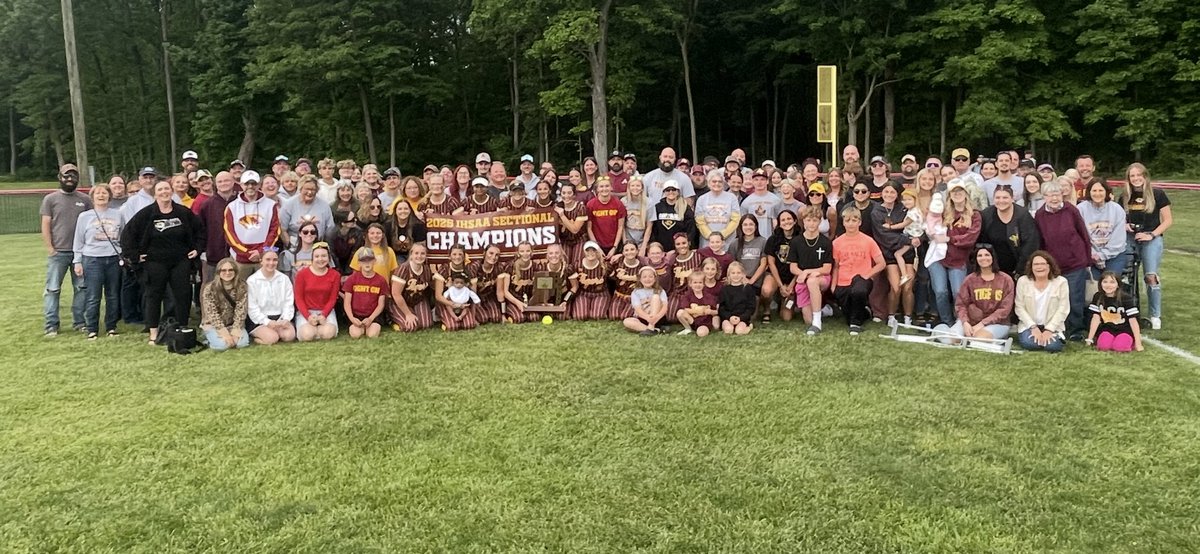 Nothing like winning a championship in Alexandria!! Our fans are amazing!! #AlexTigers