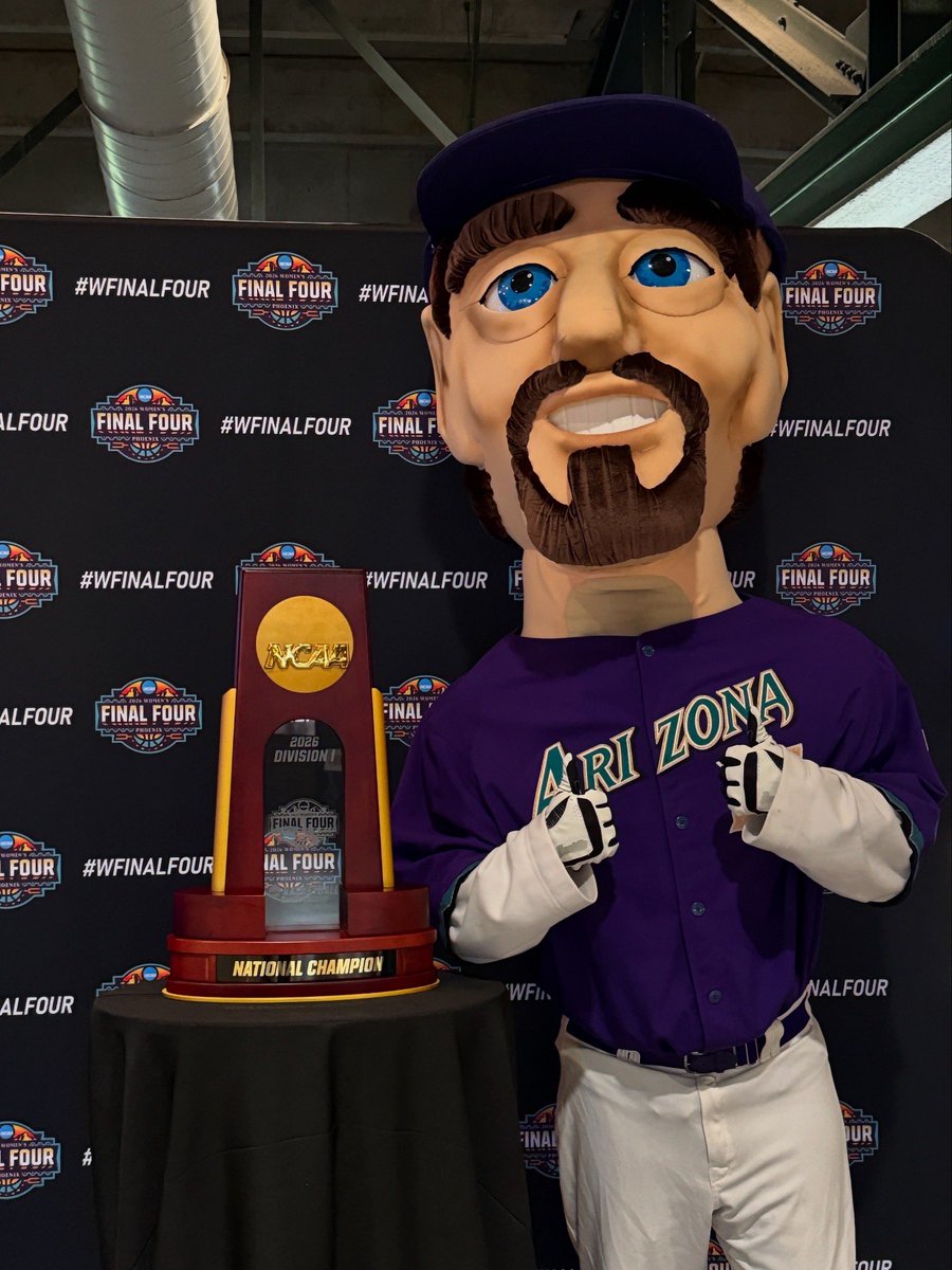 Thank you, @dbacks, for inviting us to participate in Women’s Night tonight!
#WFinalFour ⚾️🏆🏀