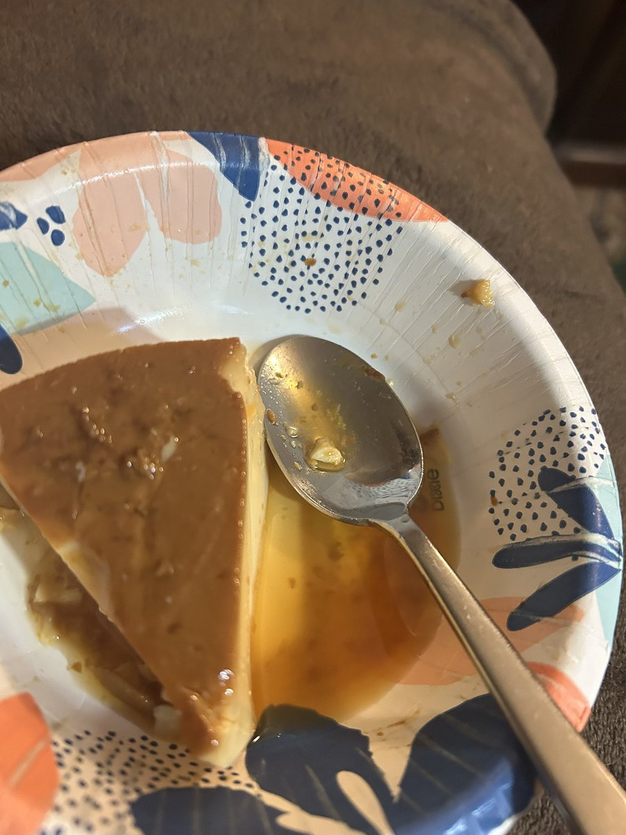 jaguarjin's tweet photo. Homemade flan  #IsWhatIDont want to waste… https://t.co/RFw7Z5MV1z