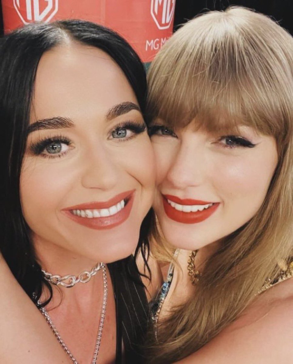 TSUpdating's tweet photo. 🚨| Katy Perry liked Taylor Swift’s instagram post about reclaiming her masters! https://t.co/xzQVYZCrs4