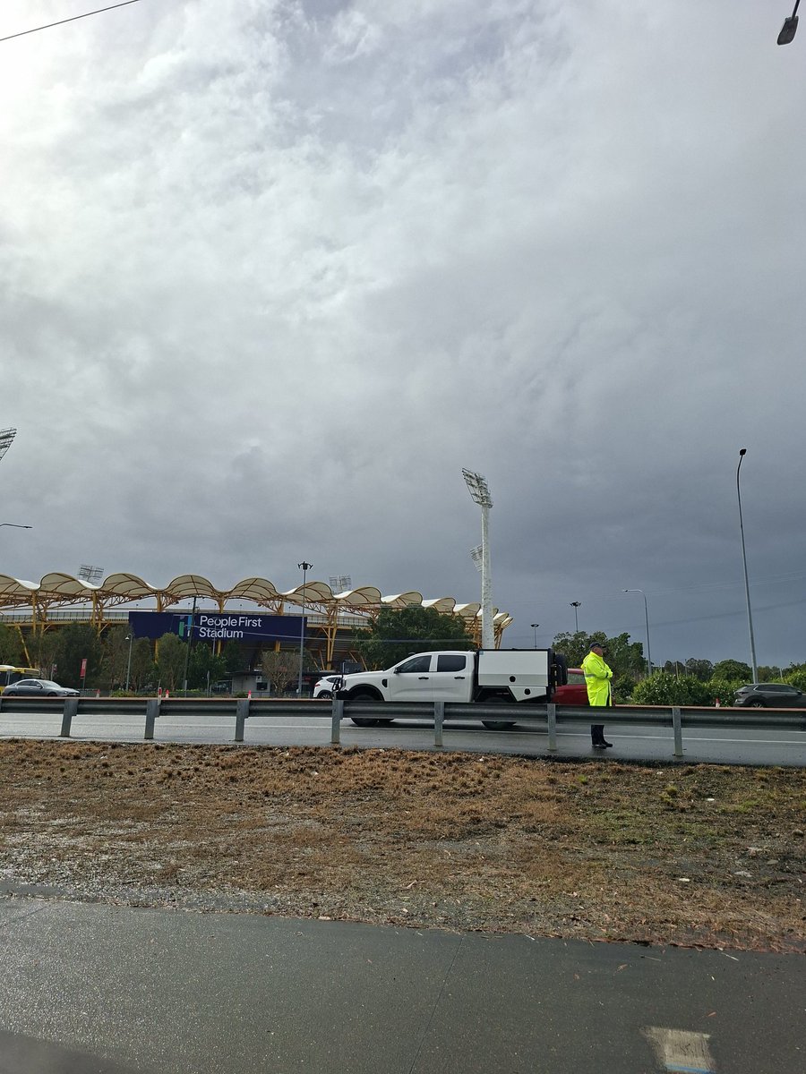 sandiew1's tweet photo. The rain is coming #foreverfreo https://t.co/086ZSzv3gk
