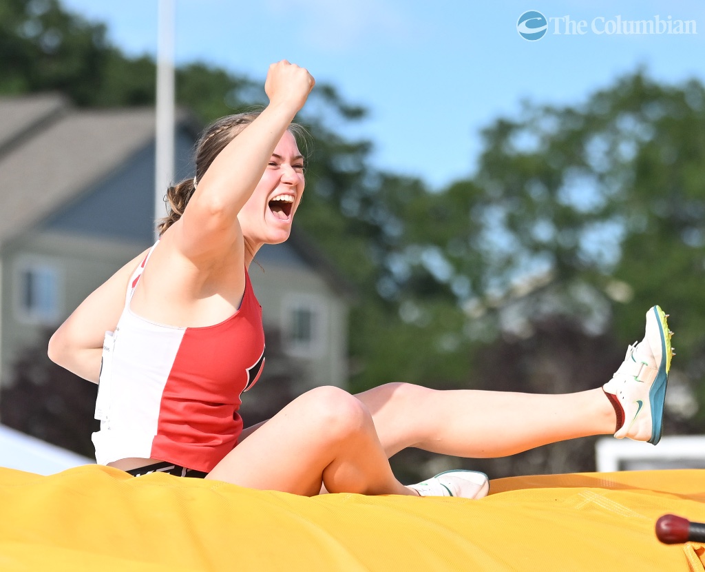 two more state champions in the afternoon session: #Camas senior Karina Cooper (pole vault) and #Prairie senior Will Foster (shot put)