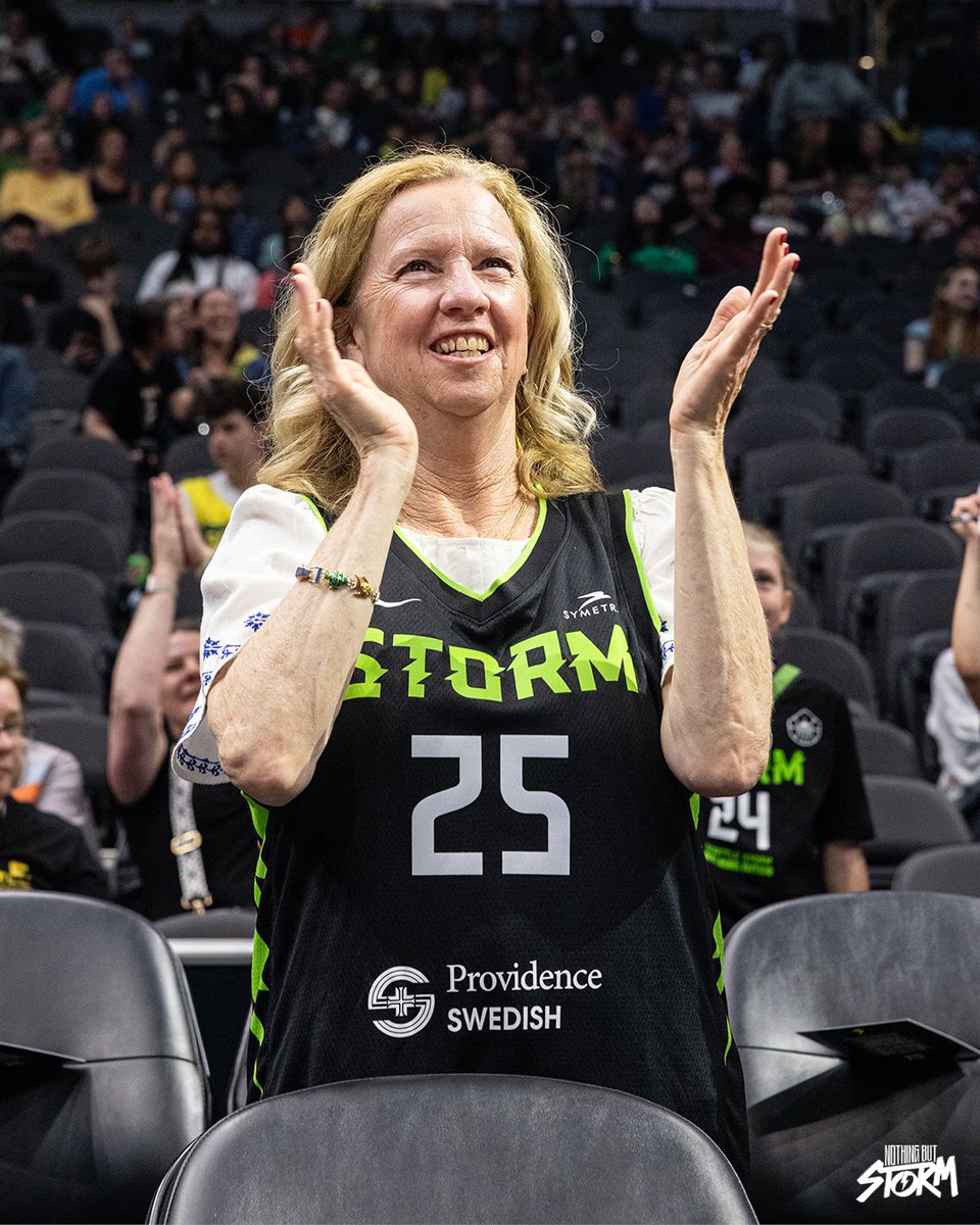 Seattle Storm (@seattlestorm) on Twitter photo Say hello to tonight's Providence Swedish Honorary Coach, Jill Mondello! π
#NothingButStorm x <a href="/ProvSwedish/">Providence Swedish</a> Say hello to tonight's Providence Swedish Honorary Coach, Jill Mondello! π
#NothingButStorm x <a href="/ProvSwedish/">Providence Swedish</a>