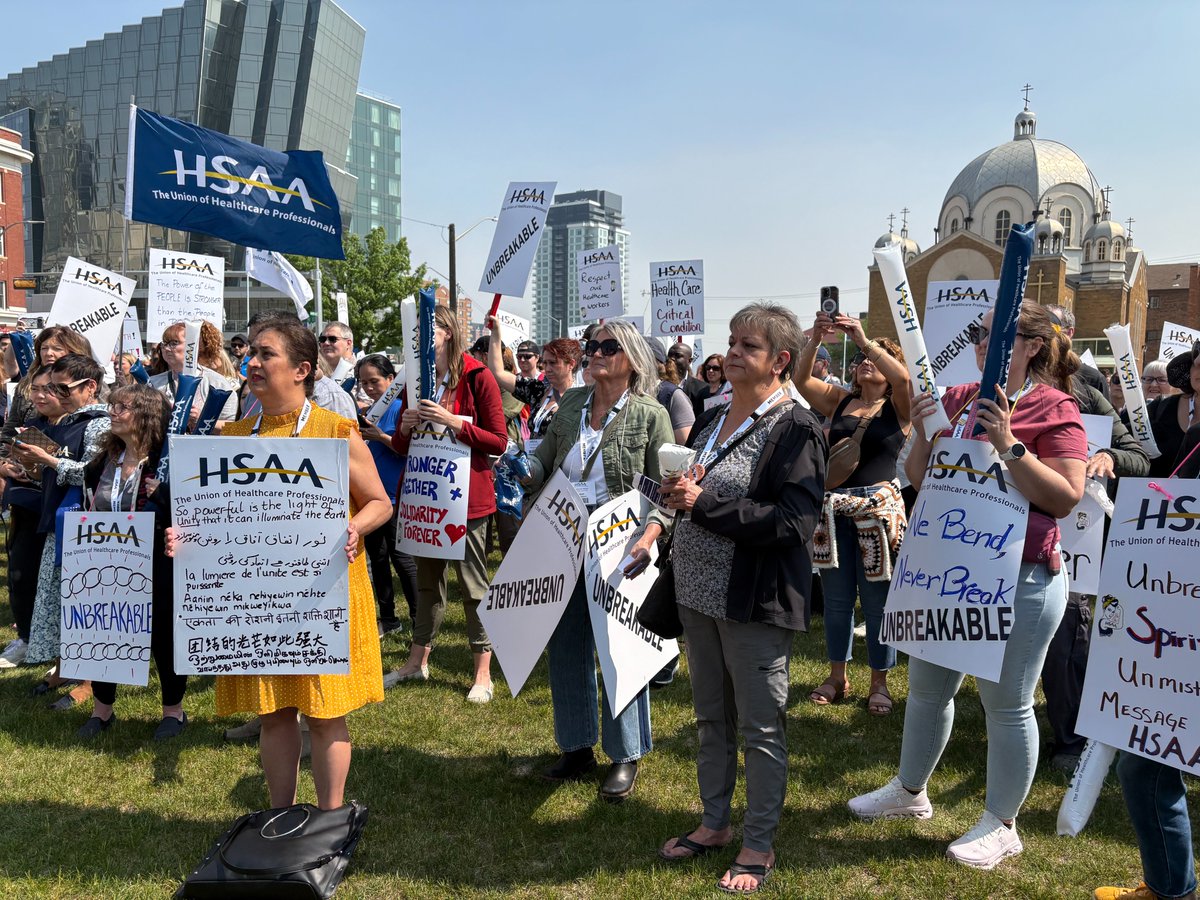 apaulagetics's tweet photo. Members and supporters of the Health Sciences Association of Alberta march down Jasper Avenue to a green space on 96th Street on May 30th, the second day of the HSAA's annual convention.
--
#yeg #yegdt #ableg #abhealth #hsaa #healthcare #photojournalism #yegphotographer https://t.co/U1Eo86uK7I