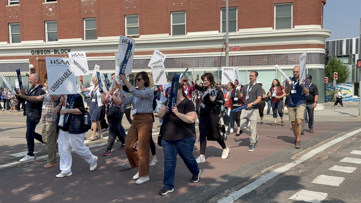 apaulagetics's tweet photo. Members and supporters of the Health Sciences Association of Alberta march down Jasper Avenue to a green space on 96th Street on May 30th, the second day of the HSAA's annual convention.
--
#yeg #yegdt #ableg #abhealth #hsaa #healthcare #photojournalism #yegphotographer https://t.co/U1Eo86uK7I