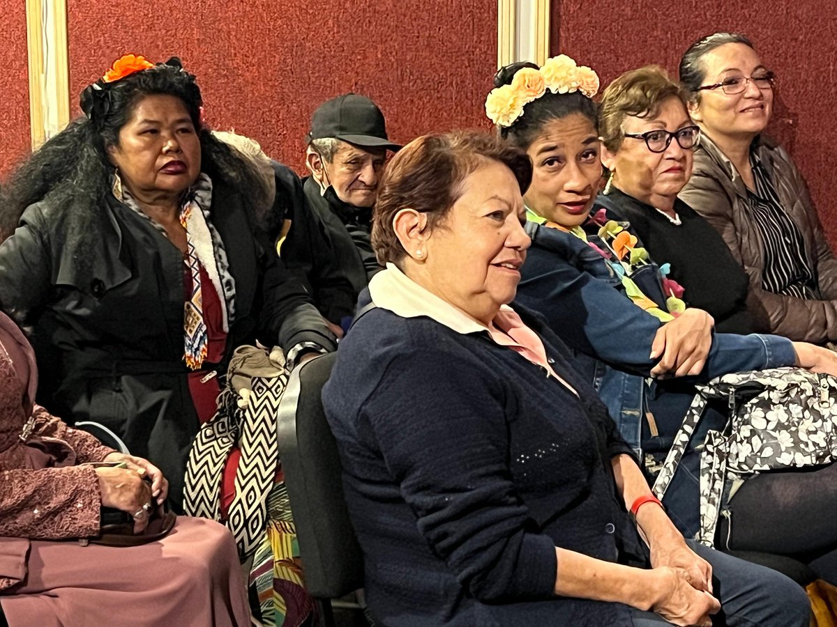 🎶✨ ¡Cerramos con broche de oro!

La Alcaldía Local de Teusaquillo finaliza el Proyecto 2090 - Iniciativa 35827, una apuesta por el bienestar y la alegría de nuestras personas mayores.

Fue una jornada llena de música, emociones y sonrisas, donde el talento, la experiencia y el