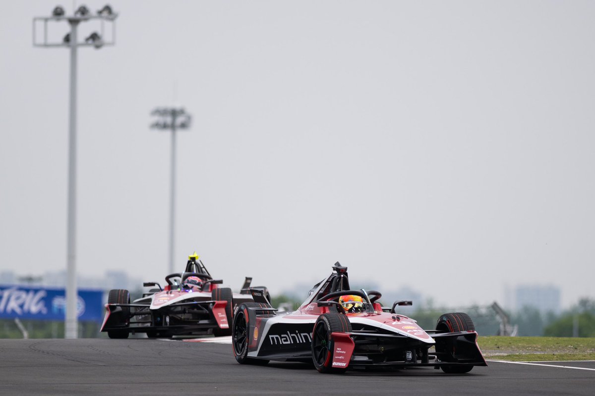 Grey skies but the energy here is still Shang-high ⚡️

#Mahindra #TogetherWeRise #FormulaE #ShanghaiEPrix