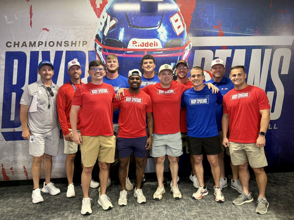 Tyler Schneider (@tschneider1014) on Twitter photo One of my favorite nights in the <a href="/BixbySpartanFB/">BixbySpartanFootball</a> year.
Spring Game.
Alumni Coaches.
Great catching up with some all time greats! One of my favorite nights in the <a href="/BixbySpartanFB/">BixbySpartanFootball</a> year.
Spring Game.
Alumni Coaches.
Great catching up with some all time greats!