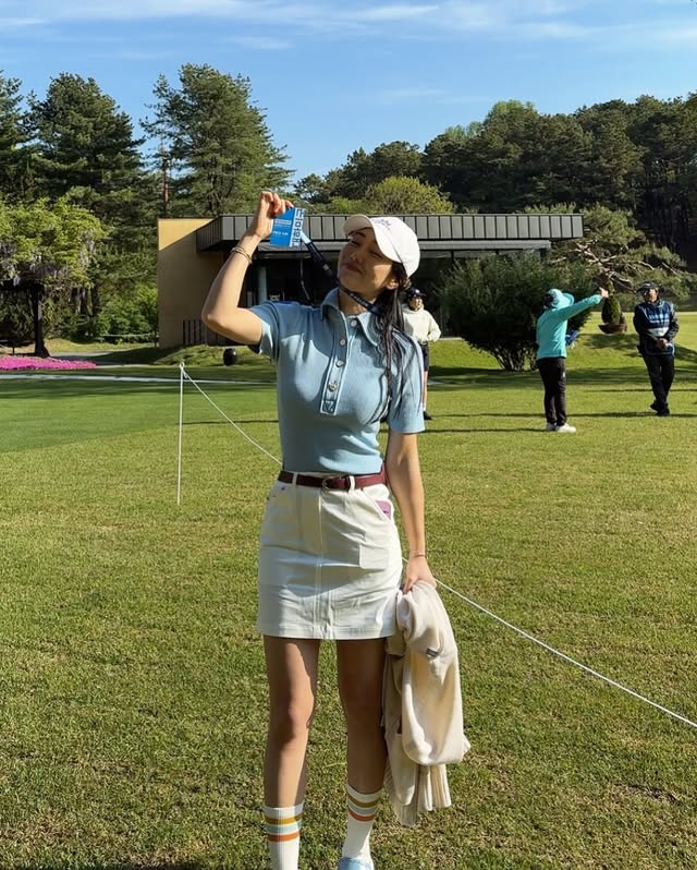 taylor_mil79442's tweet photo. I had so much fun playing golf today. https://t.co/JBSFNYmJOm