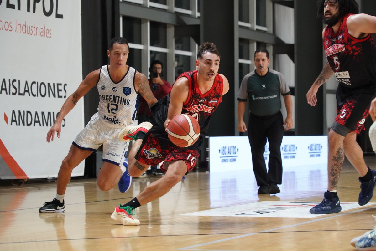 zarate_basket's tweet photo. Permanencia juego 1
 Final 

#ZárateBasket 63 - Argentino de Junín 76

Próximo partido domingo 1/6 a las 20.00 en Espacio DAM https://t.co/zFe6JYHc3k