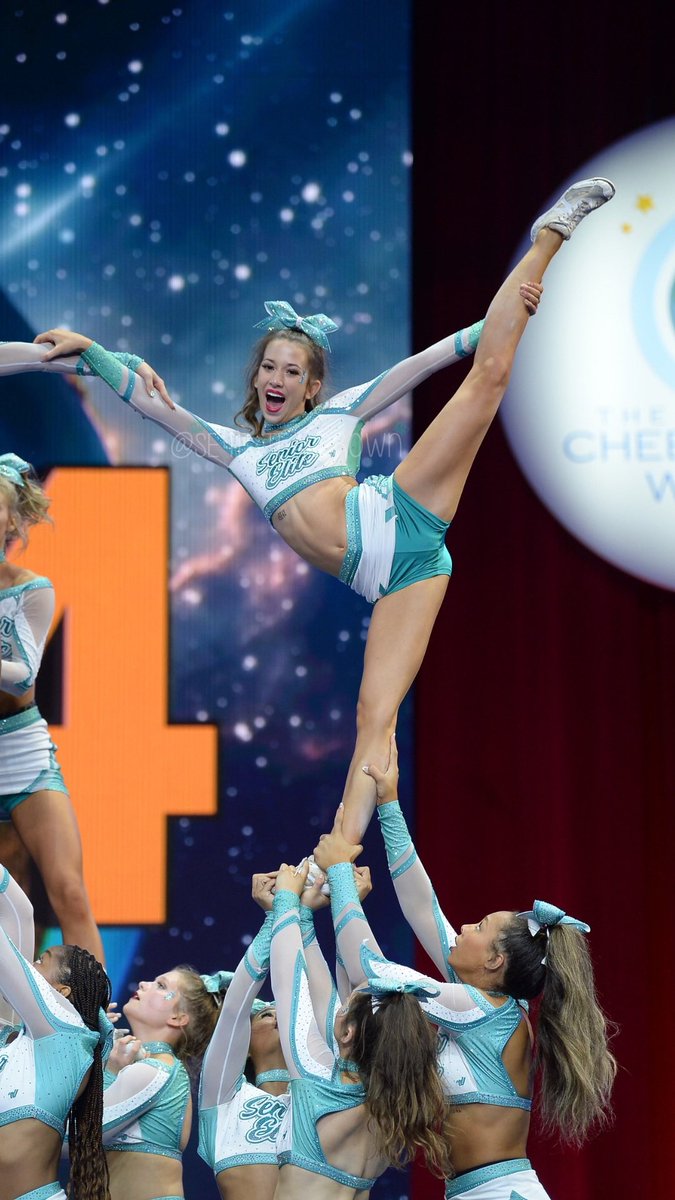 Sooo excited to see one of my favs back on the mat but in pink!!💖