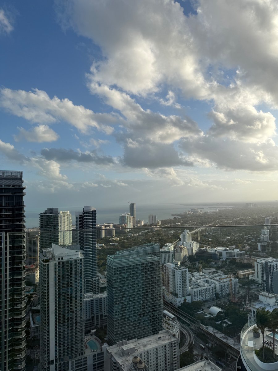 Sheer talent in sneaker devs even today is actually insane, amazing group of people to be around

Also I graduated and got a dog