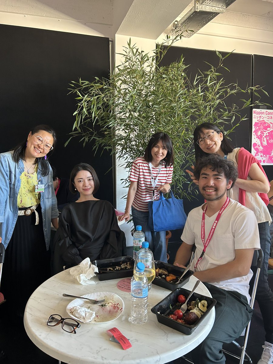 《御礼満席》inドイツ ニッポンコネクション31日17時〜
映画『郷』上映
ありがとうございます

スタッフの方々がとても優しく
素敵な時間を過ごしています