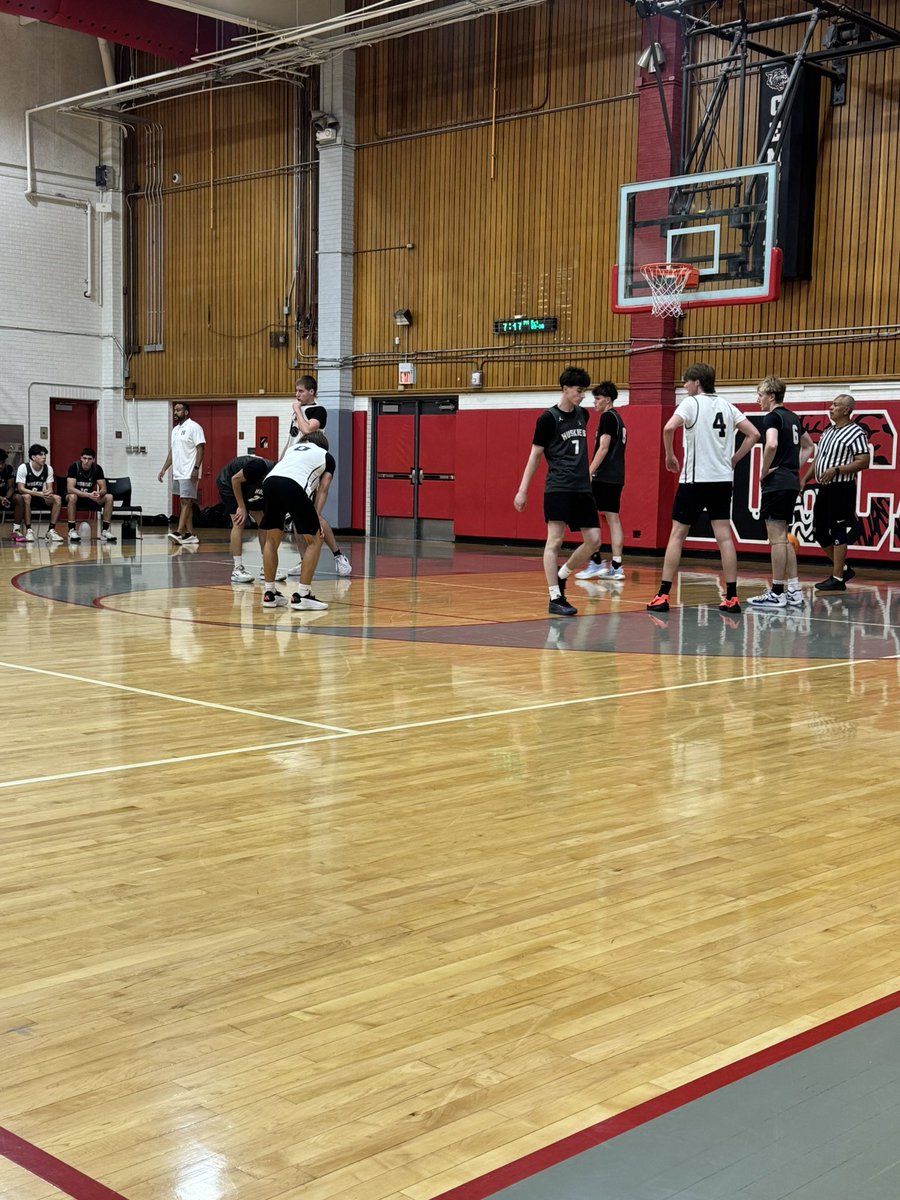 Delon Bowen (@delonbowenhoops) on Twitter photo Posted up at Central High School—Hamilton vs Chaparral on deck 🏀📍
<a href="/GreggRosenberg1/">Gregg Rosenberg</a> <a href="/PrepHoopsAZ/">Prep Hoops Arizona</a> <a href="/HOOP_AZ/">AZ HOOP EXPOSURE</a> Posted up at Central High School—Hamilton vs Chaparral on deck 🏀📍
<a href="/GreggRosenberg1/">Gregg Rosenberg</a> <a href="/PrepHoopsAZ/">Prep Hoops Arizona</a> <a href="/HOOP_AZ/">AZ HOOP EXPOSURE</a>