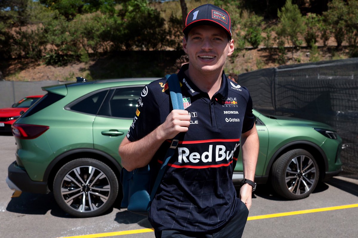 © 𝗙𝗼𝗿𝗺𝘂𝗹𝗮 𝟭 — 𝖲𝗉𝖺𝗇𝗂𝗌𝗁 𝖦𝗋𝖺𝗇𝖽 𝖯𝗋𝗂𝗑！

Llegando para la práctica del viernes 👊

#RPF1 | #F1RPSpanishGP