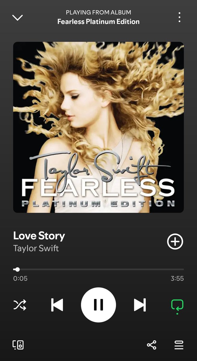 RubyElizabeth91's tweet photo. @taylornation13 Reuniting with the song that was my ringtone in 2009!💛 https://t.co/RkhAjsEyGc