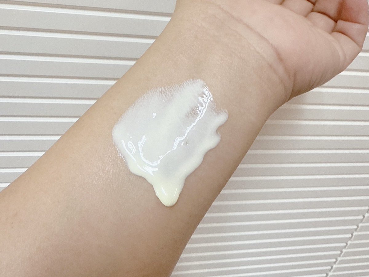 แกกก กันแดดตัวใหม่ของ La Roche-Posay เข้าไทยแล้ว เค้าว่าใช้แล้วดีไม่เหนอะหนะ บางเบา  ซึมไว ปรับผิวให้ดูใส ลดฝ้าลดกระ จุดด่างดำ ปราศจาก น้ำหอม 10/10 ไปเลยจ้า

#กันแดดAnthelios #กันแดดลดฝ้ากู้ผิวใส #สูตรผิวใสเมลาซิล #เมลาซิล #LaRochePosayTH