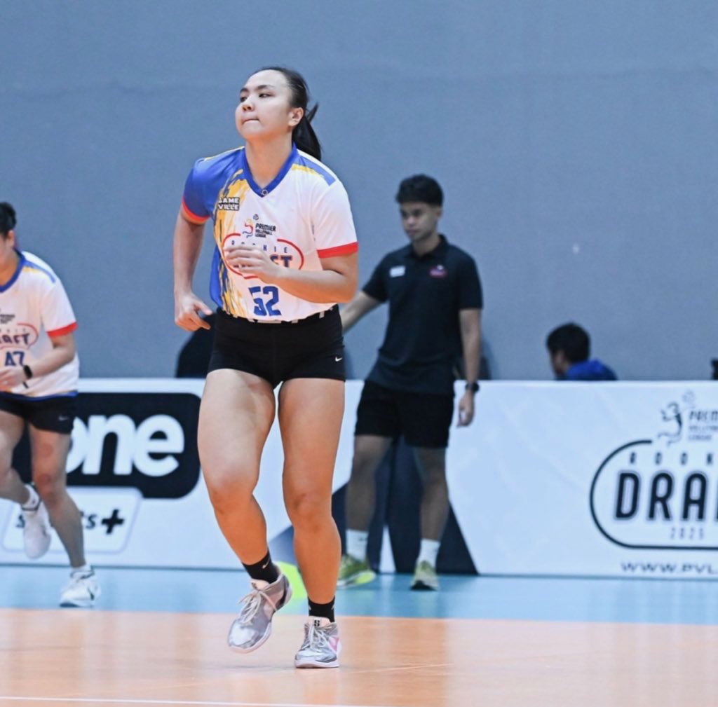 TEAMLYANN's tweet image. New chapter, same passion 🔥

Closing one door and opening another, she’s ready to take her game to the next level 🏐💪 

Day 1 of the PVL Draft Combine and she is feeling focused, determined, and ready to shine 💫 

Proud of you @lyann_deguzman 🥹💙 LFG!!!

#PVLDraft #ProBound