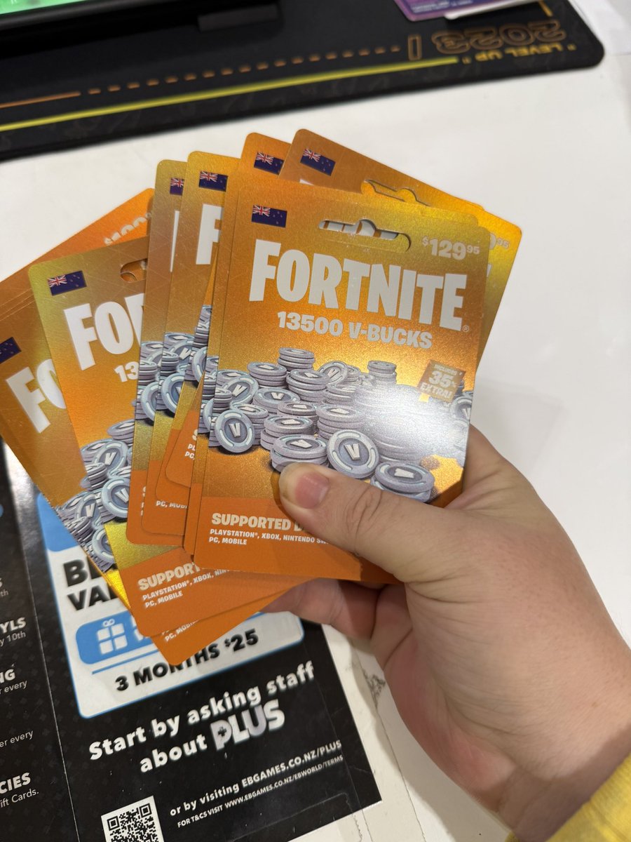 What shall we do for our next competition?

Just buying some vbucks we ran out from the last one. 👀 

#fortnite #FortniteCreative