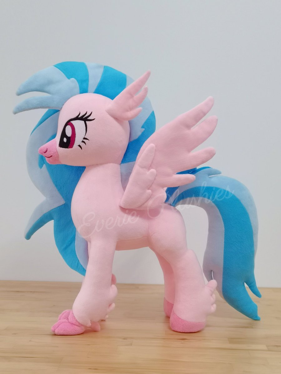 She’s almost done!
#silverstream #mlp