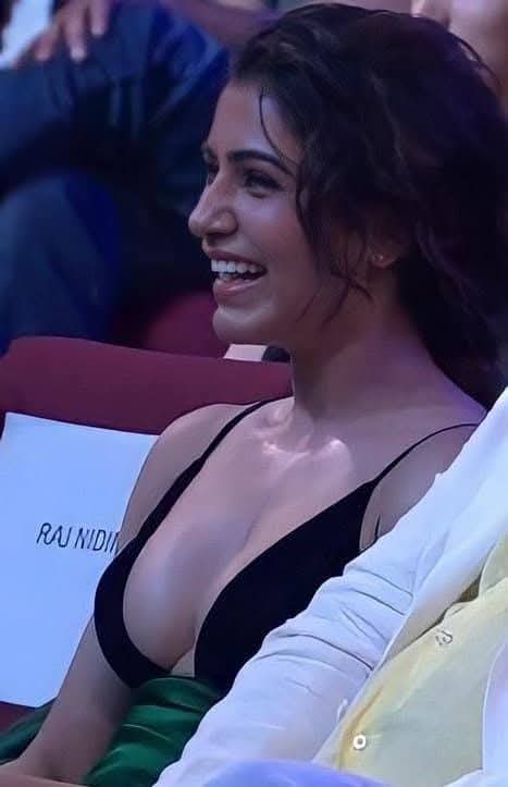 GsPnEAYXYAAgrAz?format=jpg&name=900x900