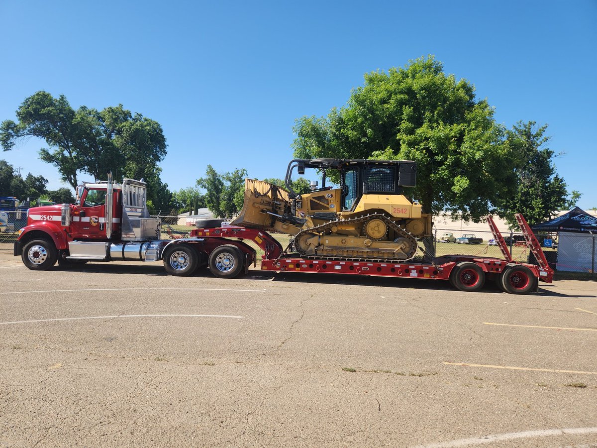 Come visit with your local CAL FIRE Tehama-Glenn Unit and Tehama County Fire Department personnel today at the Nor Cal Spring Fling Truck Show at the Tehama District Fairgrounds. Visit the booth and check out the apparatus and equipment. 
#CALFIRETGU2025