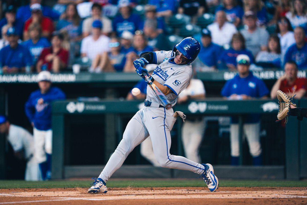 Sailors goes yard! 

T7 | Creighton 11, Kansas 3

#Homaha
