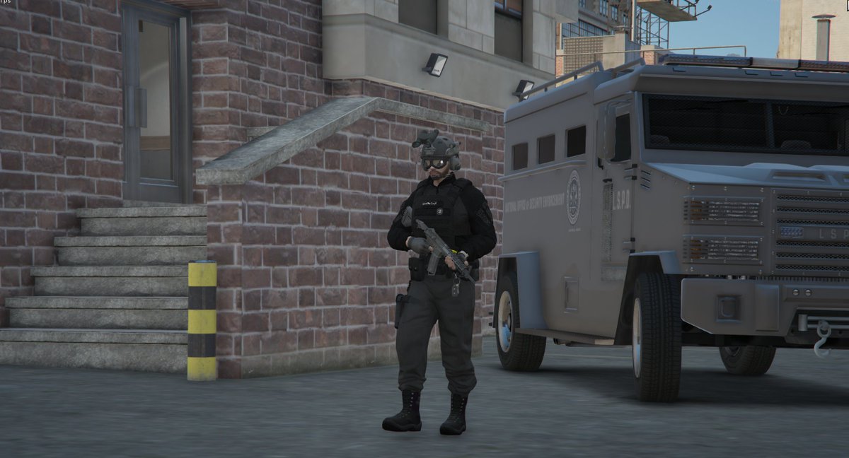 المركز خط احمر .. ويا بها ولا برقابها 
يا ويلكم من الصغير الى الكبير .. هنا شرطة ريسبكت <3