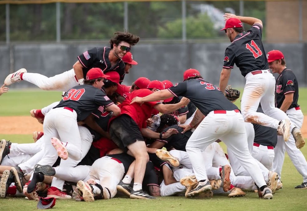 CoachDudley13's tweet photo. 2025 was one for the record books.
It didn't end the way we wanted, but that doesn't take away from the fun we had and the memories we made!
#TheValley
#1095
#BucEm https://t.co/PDmUCTWecc