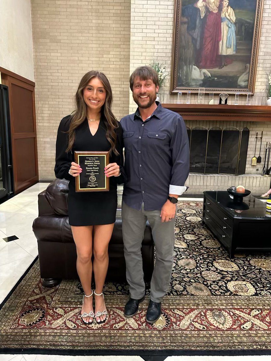 Congrats to Kenzie Pruett for receiving the George S. Jones Award from the Arkansas Track and Field Hall of Fame!