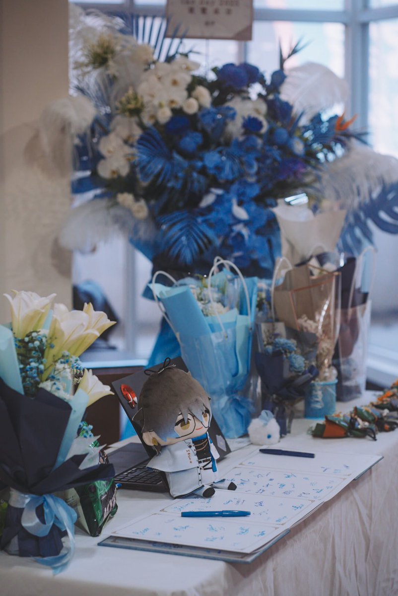 📸【IKE DAY 攝影展｜今日庫存更新】

今日現場寫真書庫存剩 2 本，套組剩 4 組。
現場同步開放預購，有需要歡迎詢問。

今天四位攝影師都會在場，歡迎來看看展覽，也可以和我們聊聊💙 也開放認領羽毛優！

#IKEDAY2025