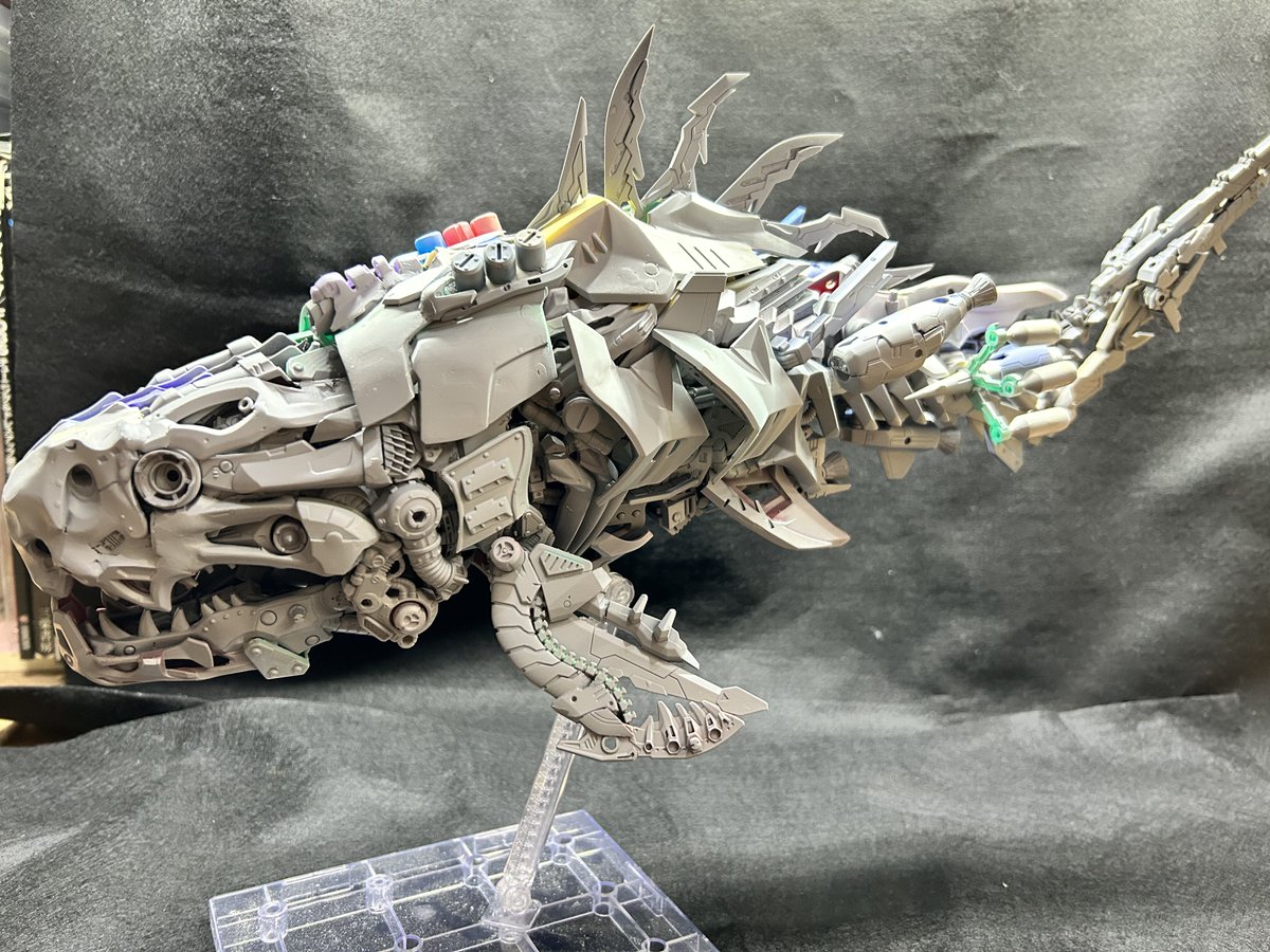 amacho_tenpura's tweet image. ダンクルオステウス種ゾイド
ほぼ形になったので
捨てサフ吹いてみました
半面はわかりやすいように残しています