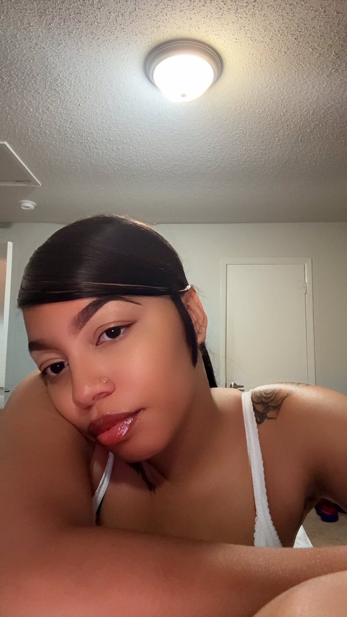 PrettyLittleThing 🌸 tweet media