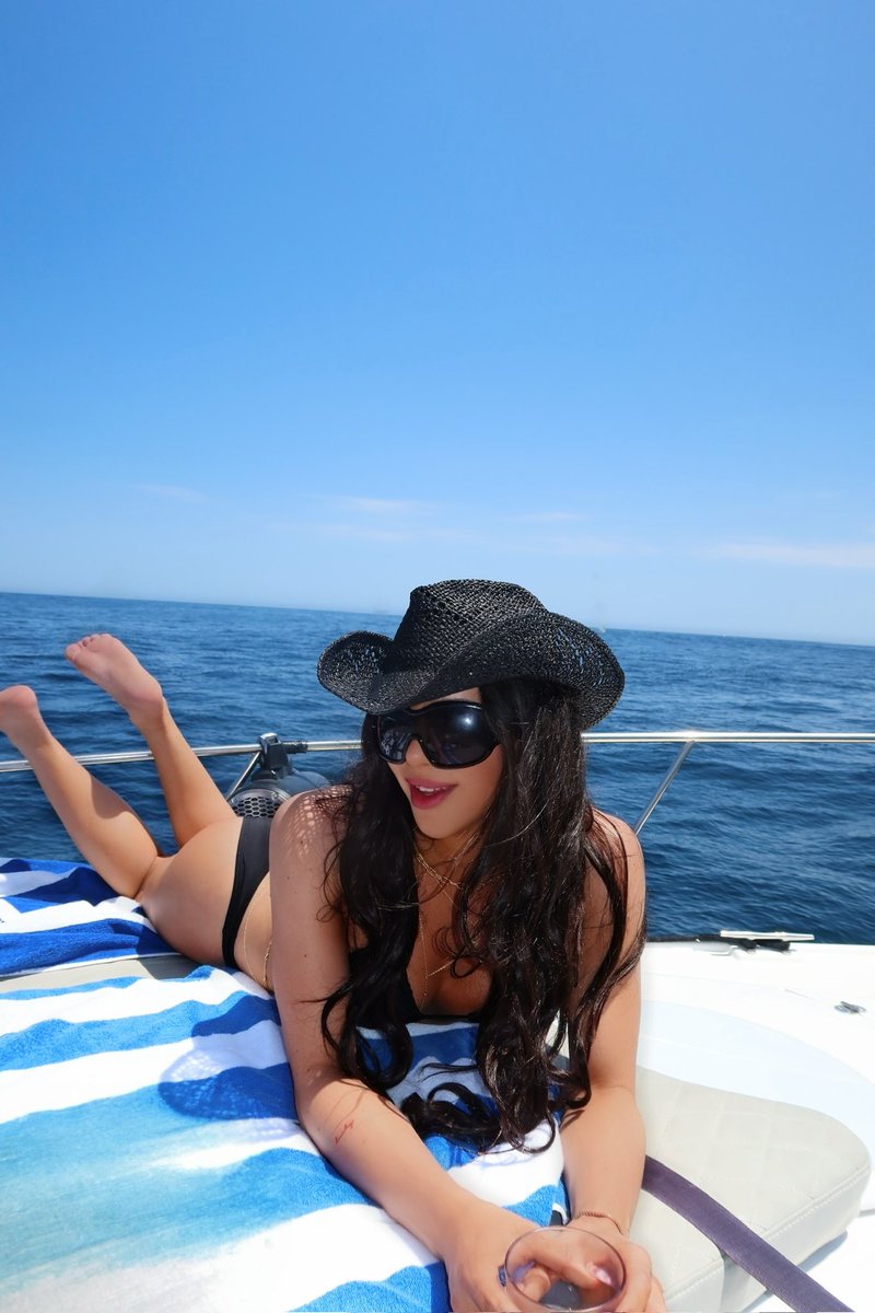 what would u wanna do to me on this boat:)