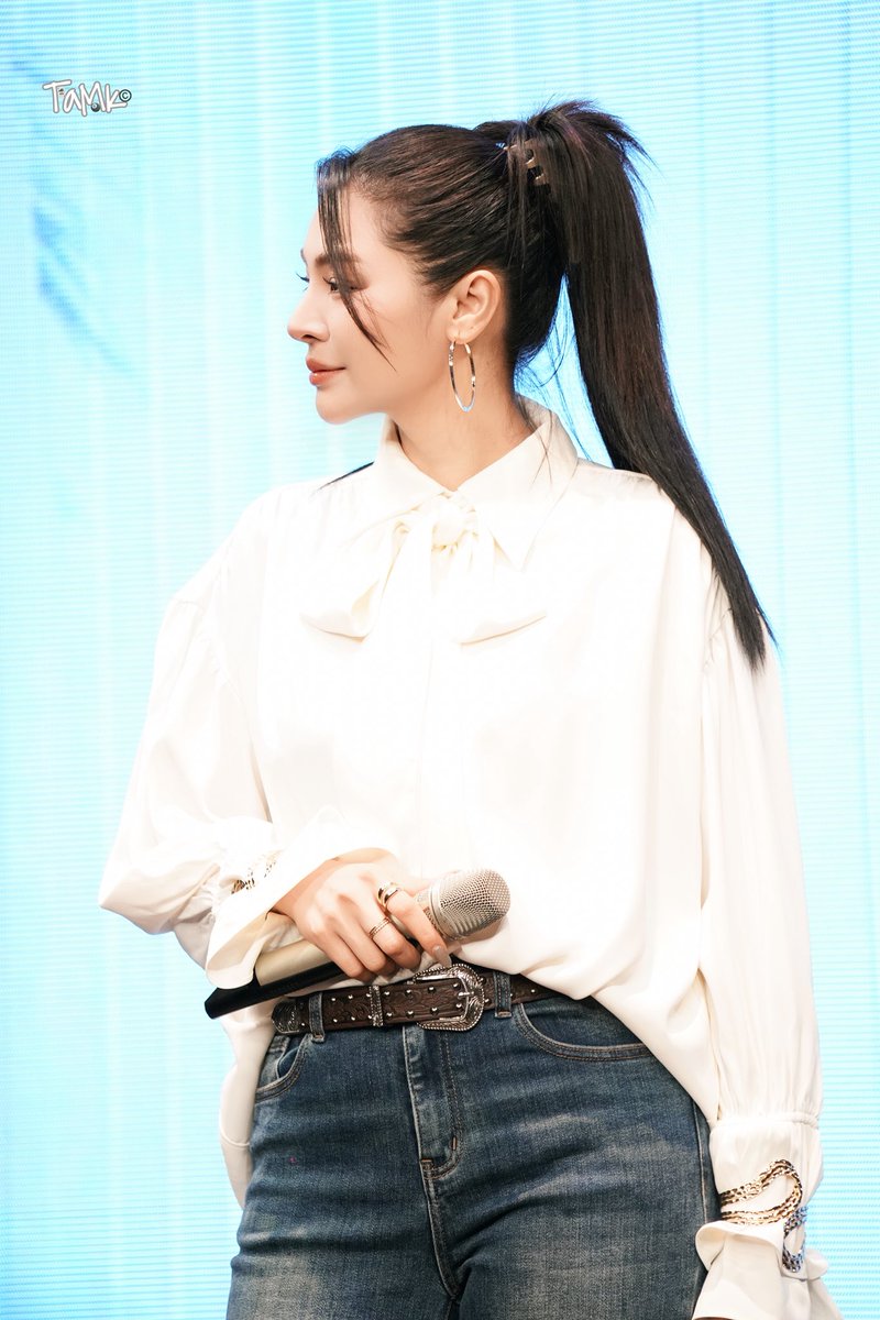 🥰🥰

PERAYA PRECIOUS TIME
#FayeFansignInCQ